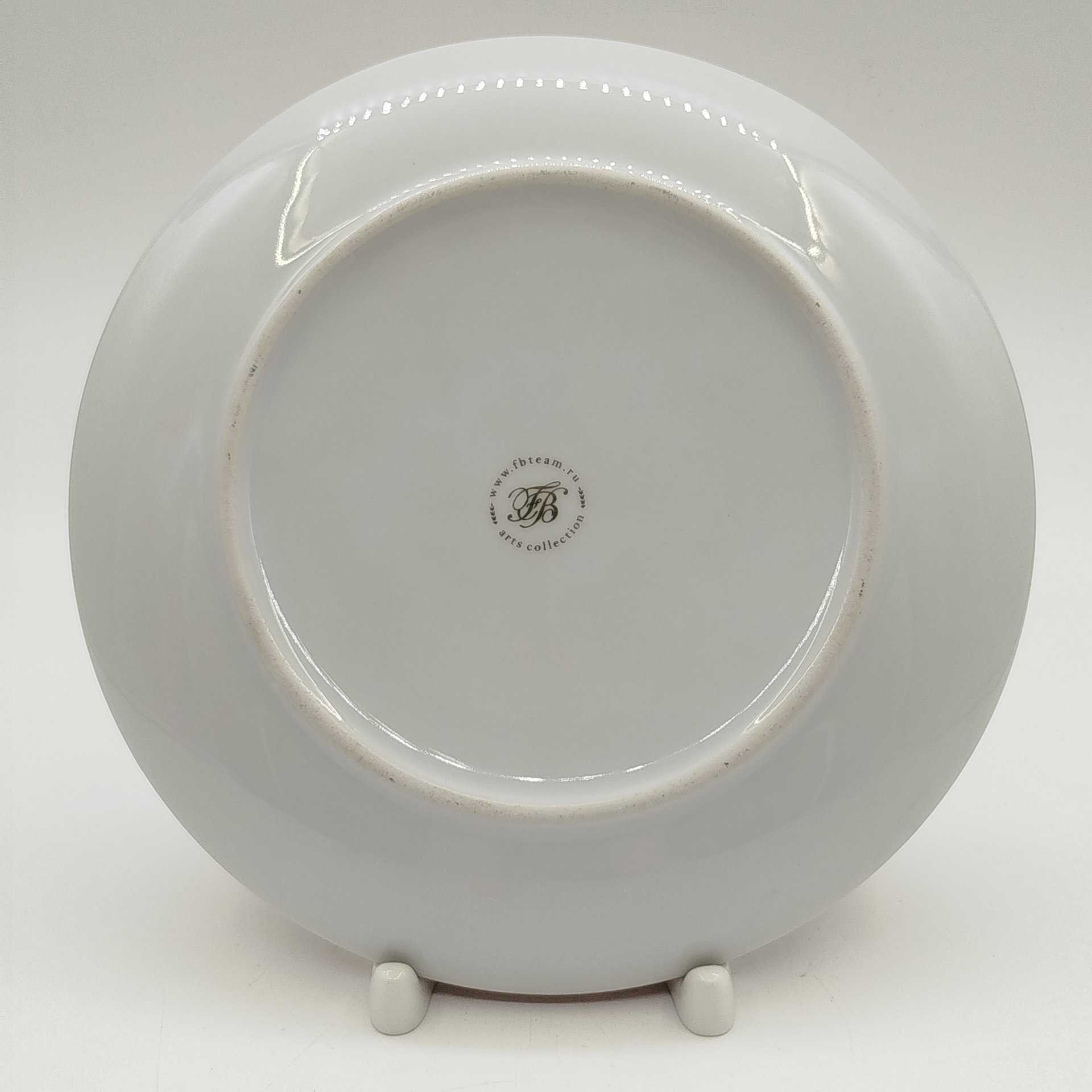 Тарелка декоративная "Козы", Arts collection "Fbteam", фарфор, деколь, золочение, Российская Федерация, 2000-2010 гг.