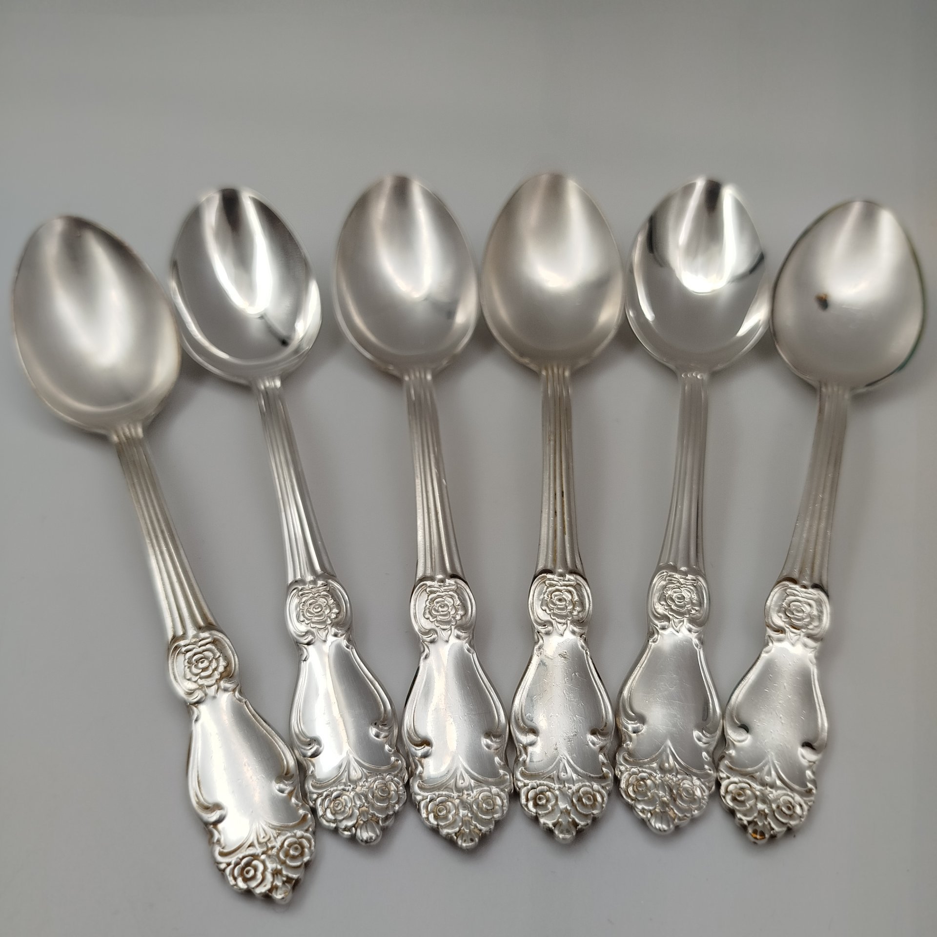 Набор десертных ложек "Серебряная роза" на 6 персон