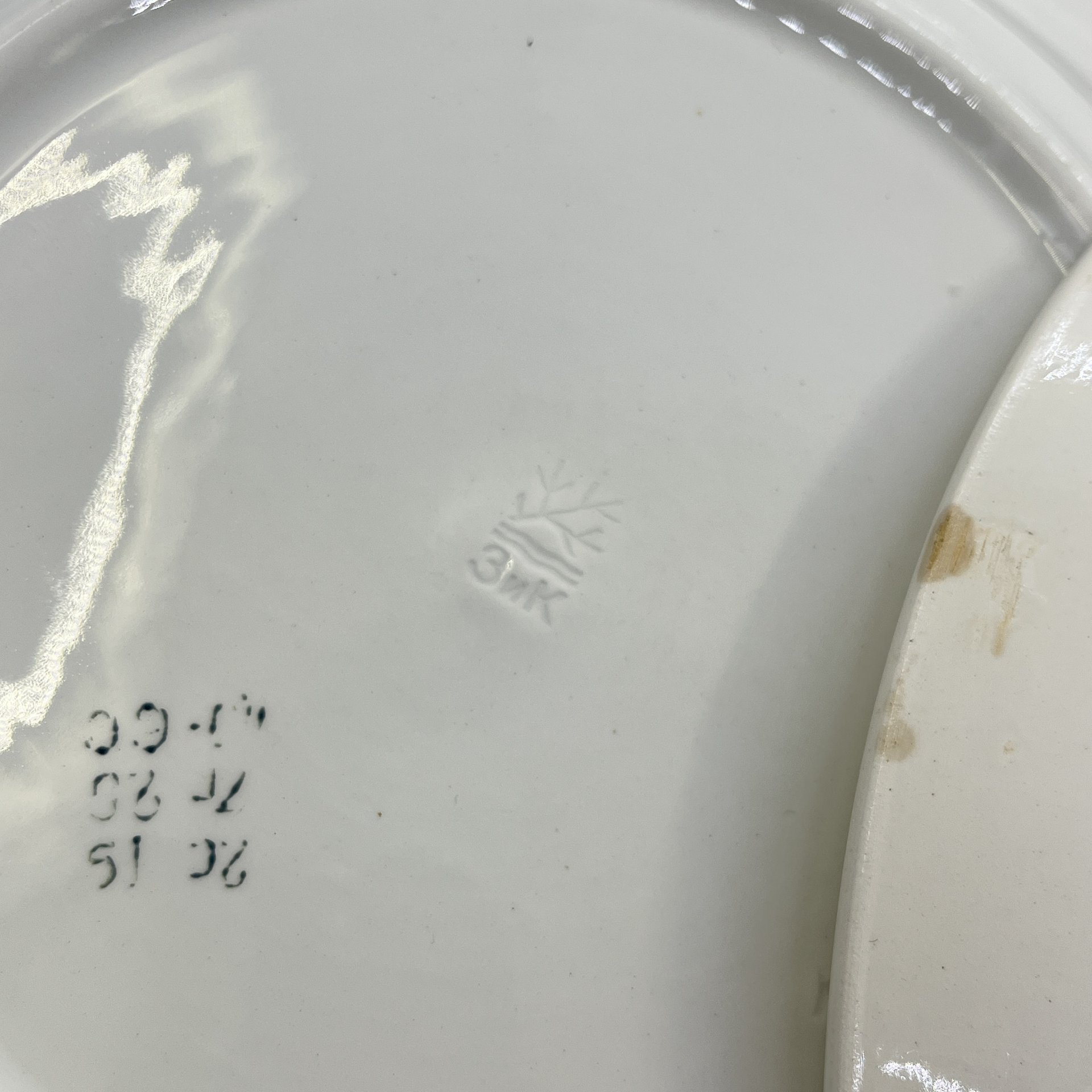 Набор из 6-ти обеденных тарелок (в подборе), фаянс, золочение, Конаковский фаянсовый завод им. М.И. Калинина (ЗиК Конаково), Россия, 2007 г.