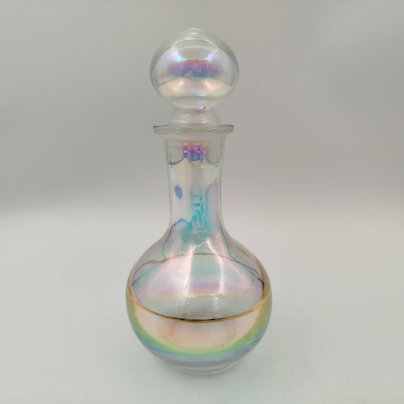 Штоф перламутрового оттенка, стекло, люстр, золочение, СССР, 1970-1990 гг.