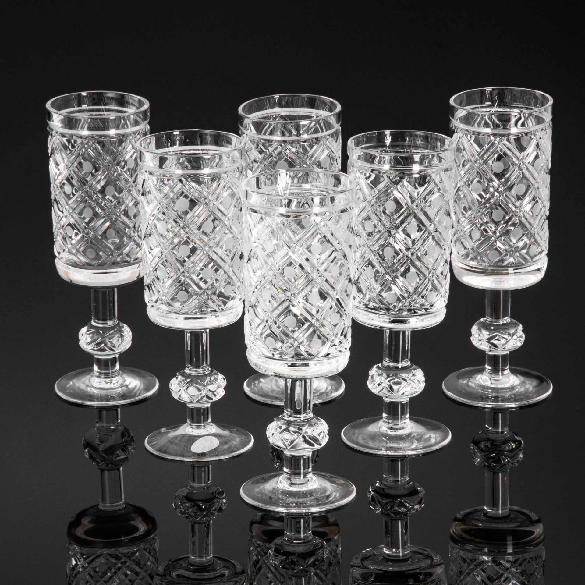 Набор бокалов (фужеров) для шампанского и вина из сервиза "Новогодний" на 6 персон, автор Л.О. Юрген, Ленинградский завод художественного стекла (ЛЗХС)