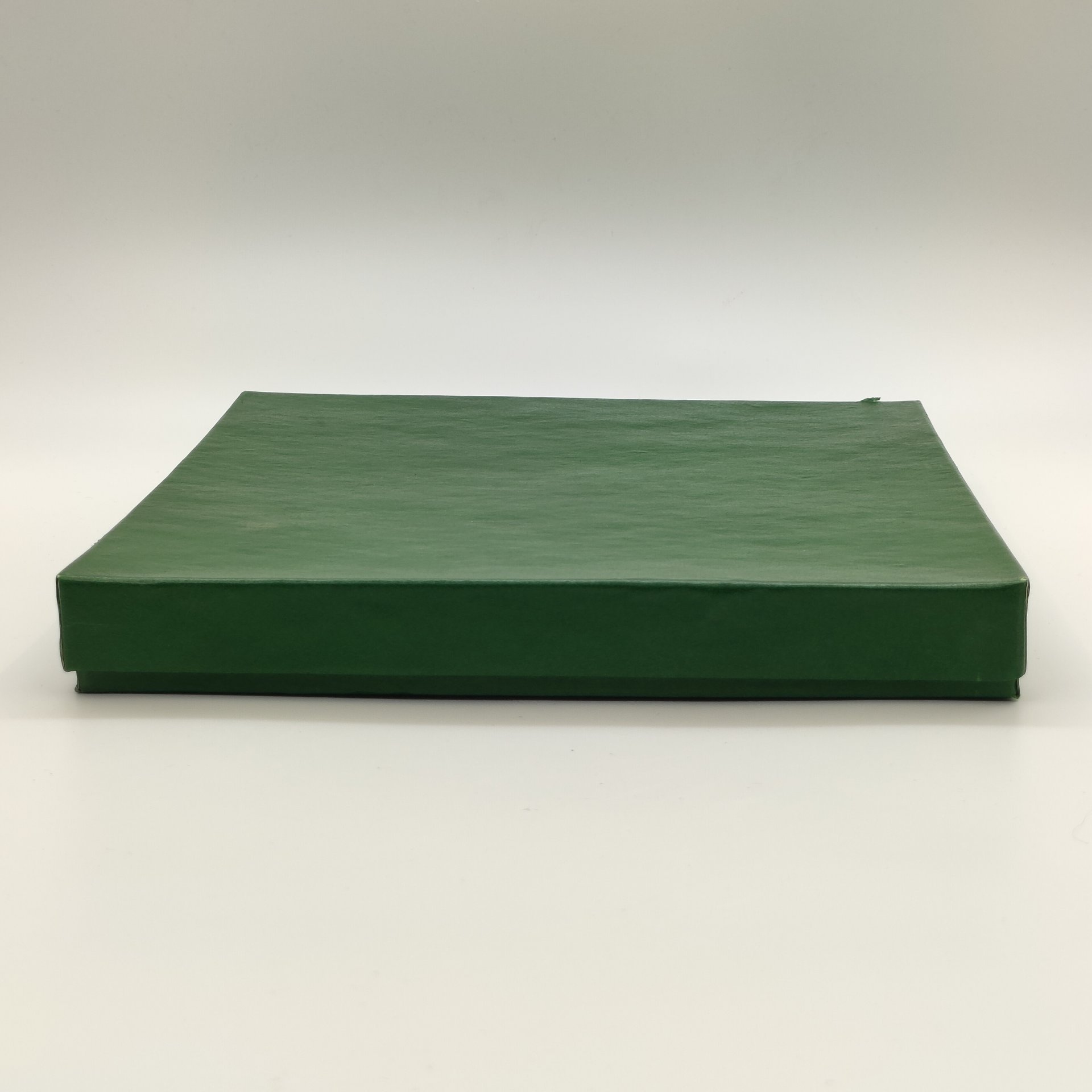 Набор столовых приборов на 6 персон (12 предметов) с цветочным декором в оригинальной коробке, нержавеющая сталь, картон, Артель «Звезда», Беляйково, СССР, 1975-1991 гг.