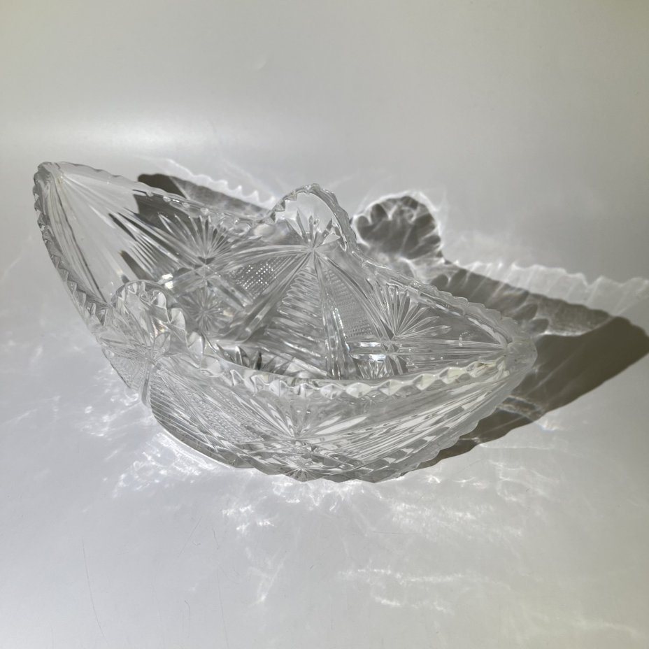 Икорница с резным геометрическим декором, хрусталь, СССР, 1970-1990 гг.