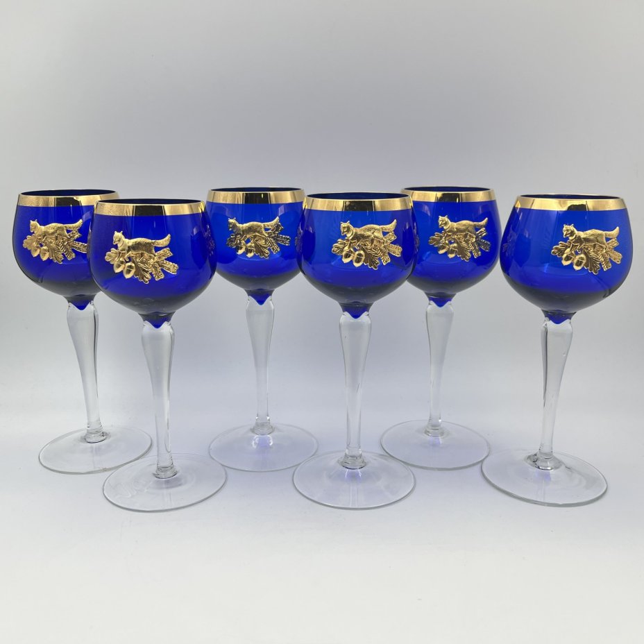 Набор винных бокалов кобальтового цвета с металлическими накладками в виде животных