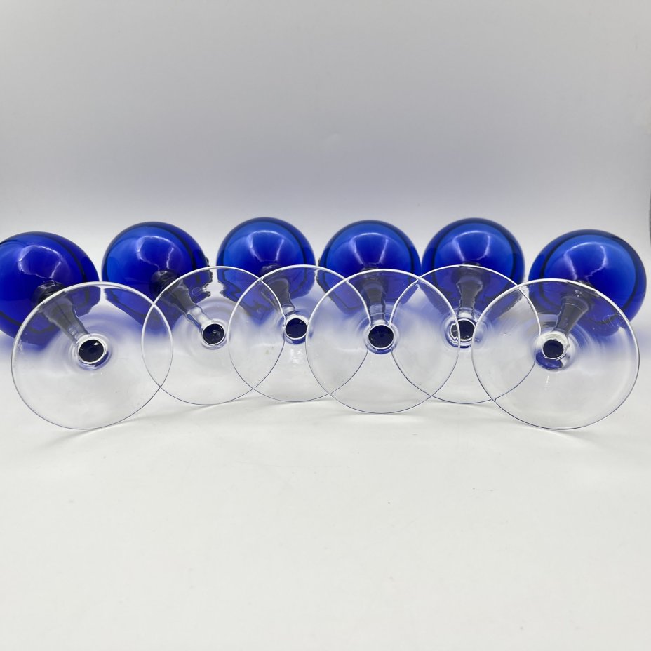 Набор винных бокалов кобальтового цвета с металлическими накладками в виде животных