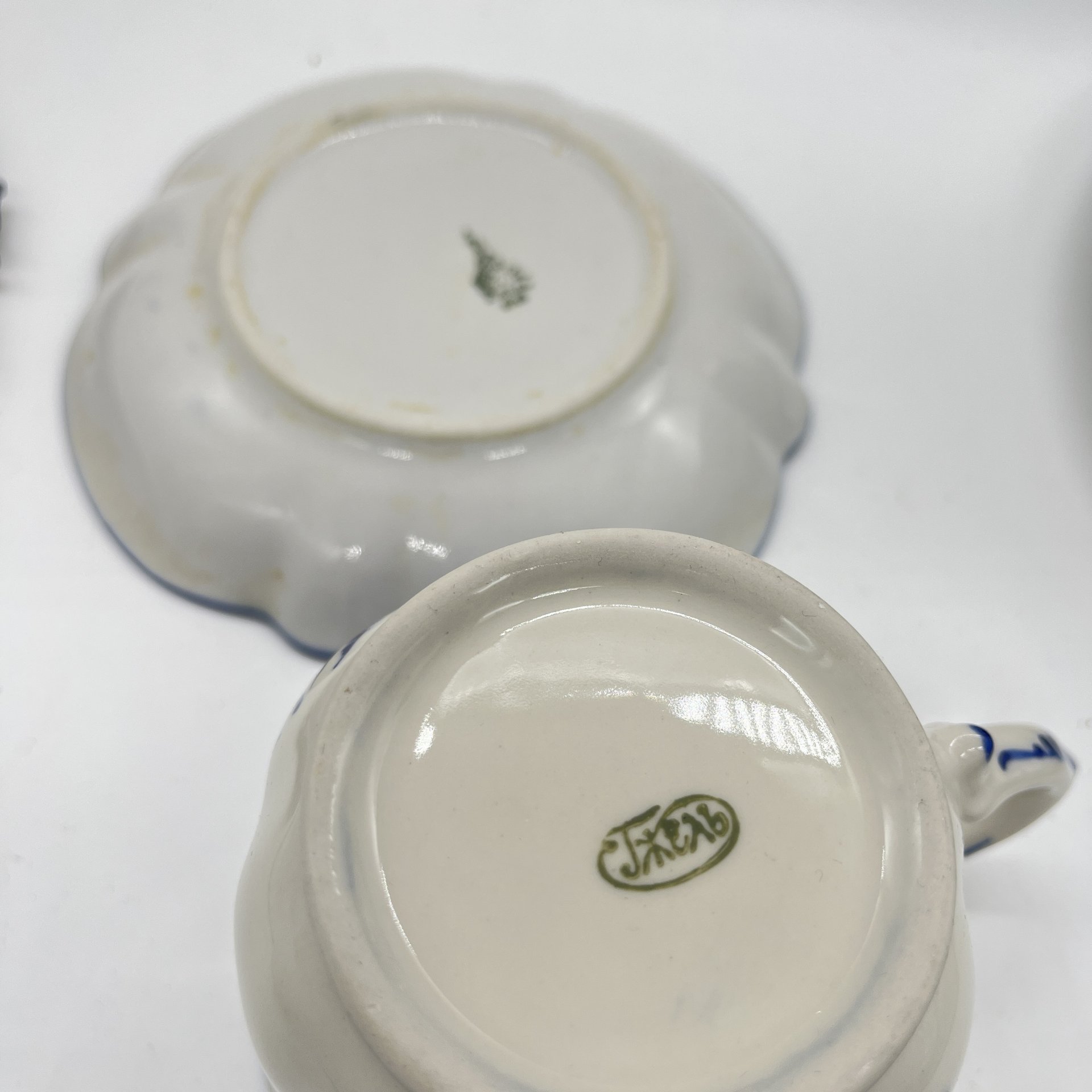 Чайная пара "Ольга" (подбор), фарфор, роспись, Россия, 1990-2010 гг.