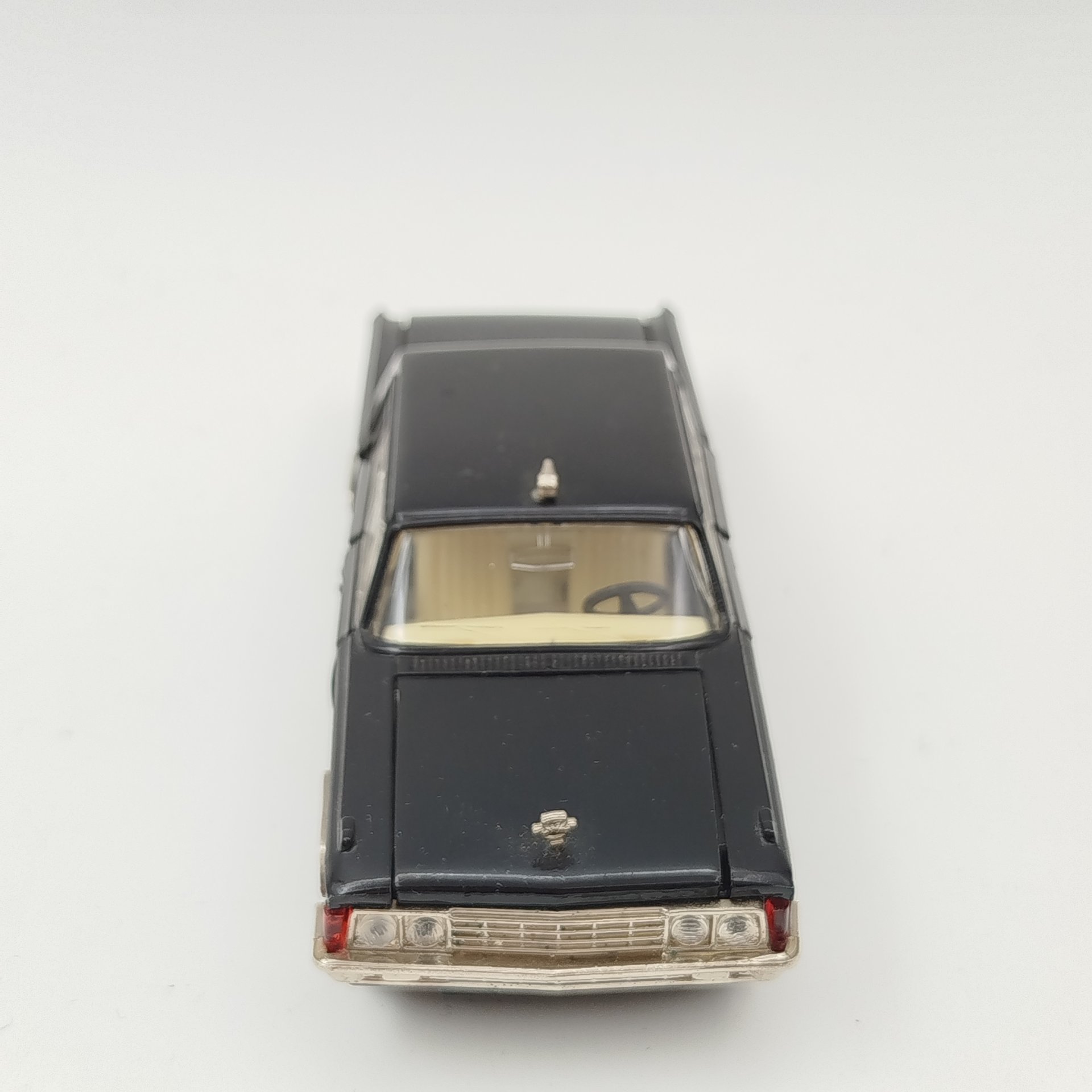 Модель автомобиля "ЗИЛ-117 № А31" , в масштабе 1:43, металл, пластик, Саратовский завод «Тантал», СССР, 1980-1990 гг.