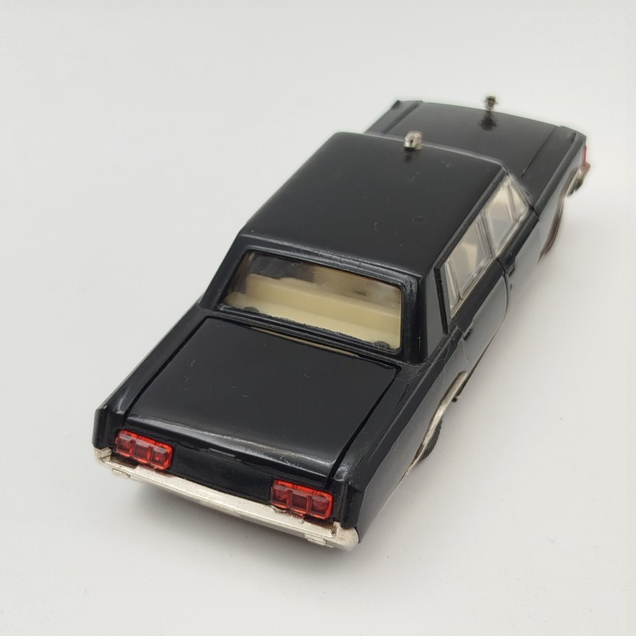 Модель автомобиля "ЗИЛ-117 № А31" , в масштабе 1:43, металл, пластик, Саратовский завод «Тантал», СССР, 1980-1990 гг.