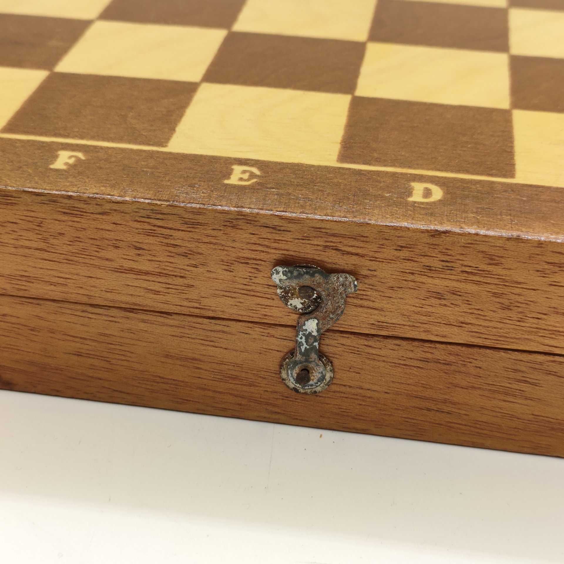 Шахматы, полный комплект фигур, с доской для игры, дерево, лак, металл, СССР, 1970-1990 гг.