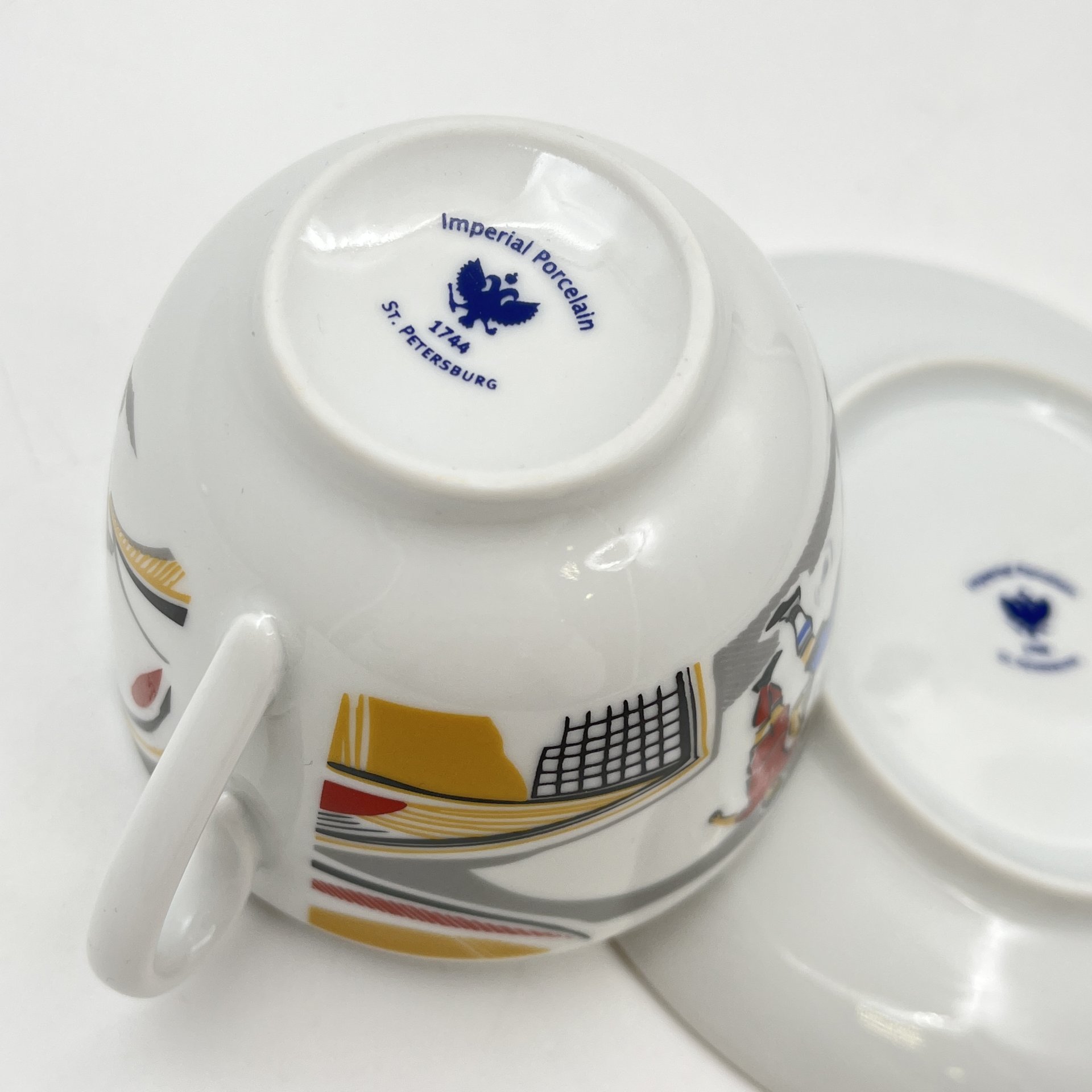 Пара чайная "Росгосстрах" (титульный спонсор чемпионата России по футболу), фарфор, деколь, Императорский фарфоровый завод (ИФЗ), Россия, 2017-2018 гг.