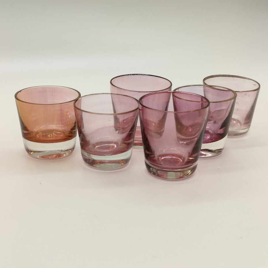 Набор стопок розового оттенка на 6 персон (в подборе), цветное стекло, золочение