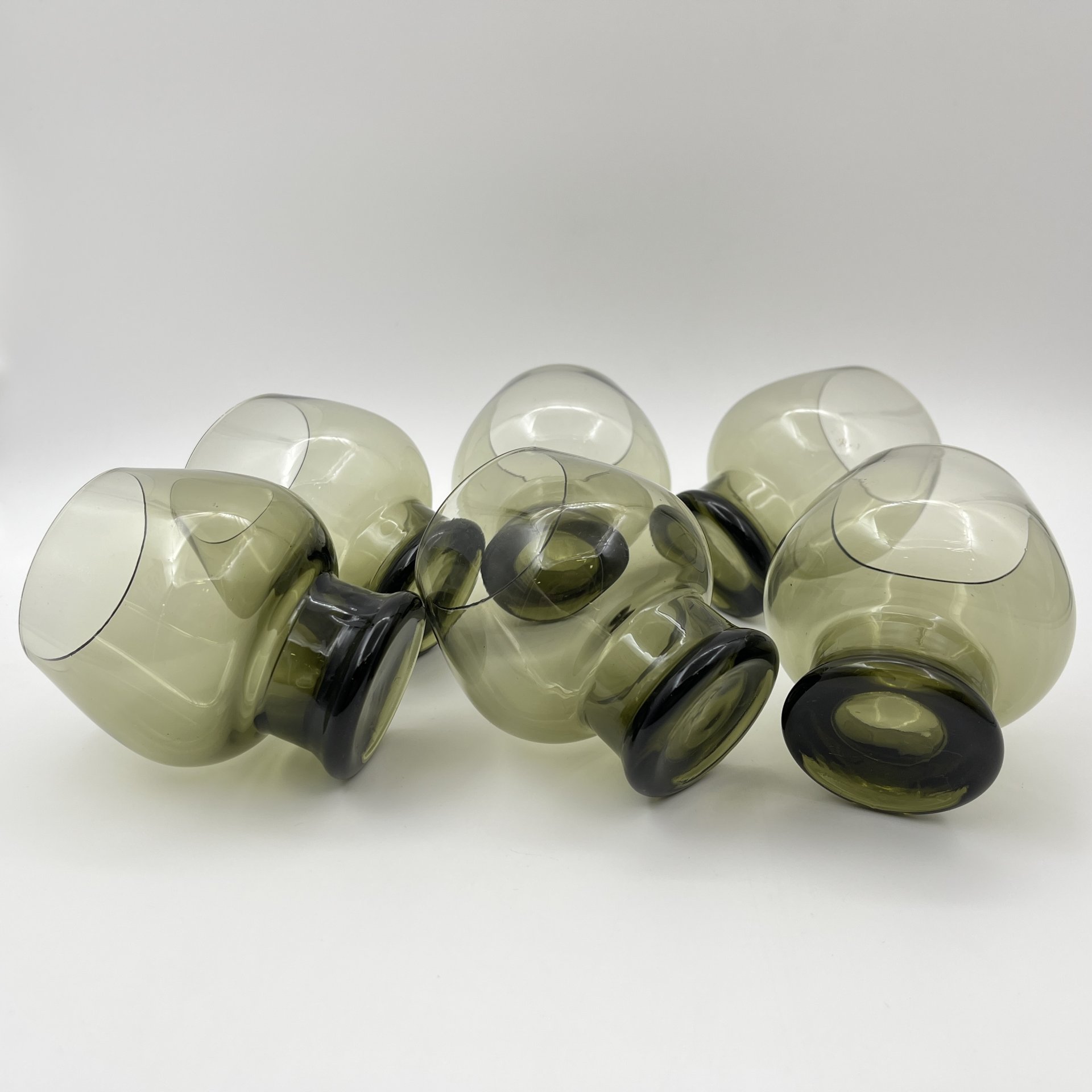 Набор из 6-ти бокалов дымчатого оттенка, цветное стекло, ГДР, 1960-1980 гг.