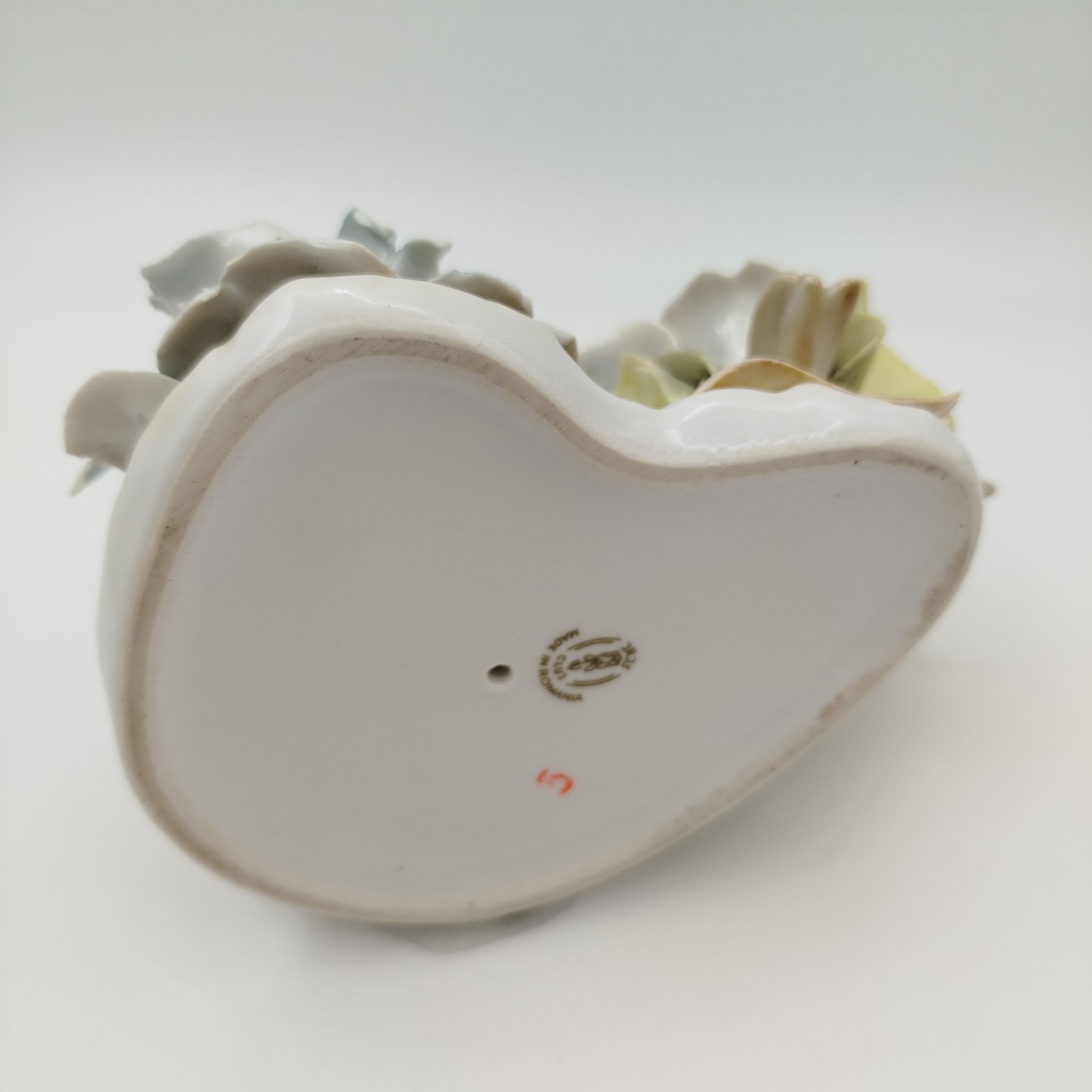 Статуэтка "Цветы на ветке", Cluj-Napoca Porcelain