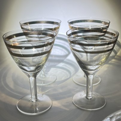 Набор из 4 рюмок с декором в виде золотых полос, стекло, золочение, СССР, 1970-1990 гг.