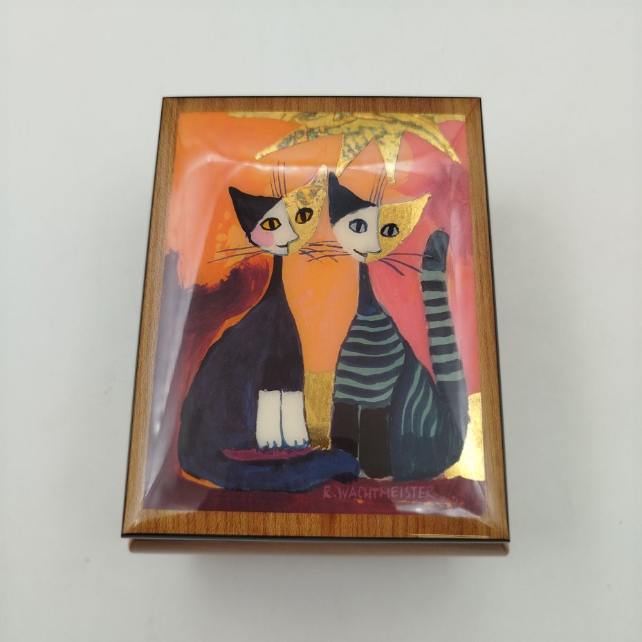 Шкатулка музыкальная с изображением картины "Together", автор Rosina Wachtmeister, фирма "Ercolano", дерево, печать, лак, металл, Италия, 2010-2025 гг.