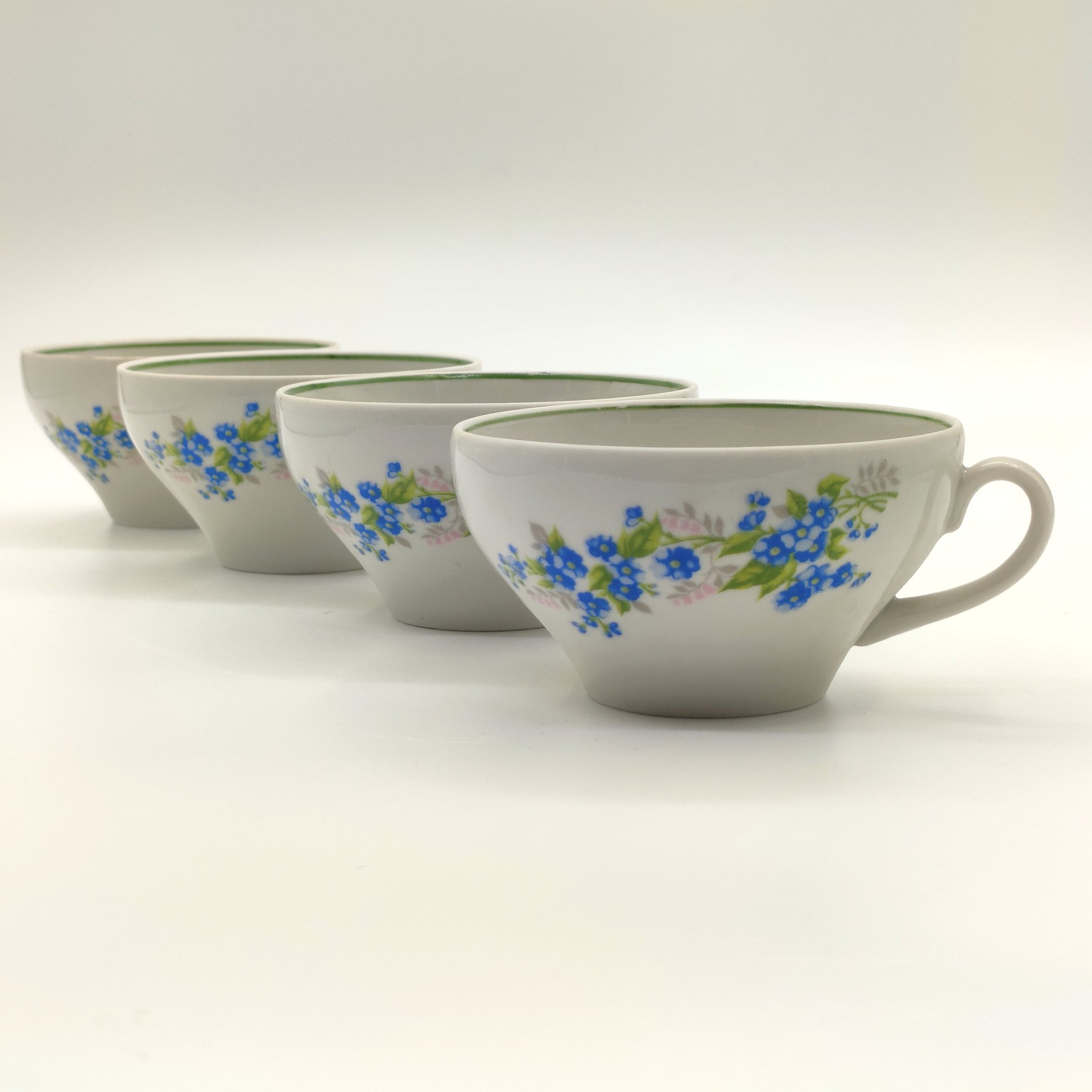 Набор из 4-х чашек с цветочным декором, фарфор, деколь, Дулевский фарфоровый завод (Дулёво), Российская Федерация, 1993 г.