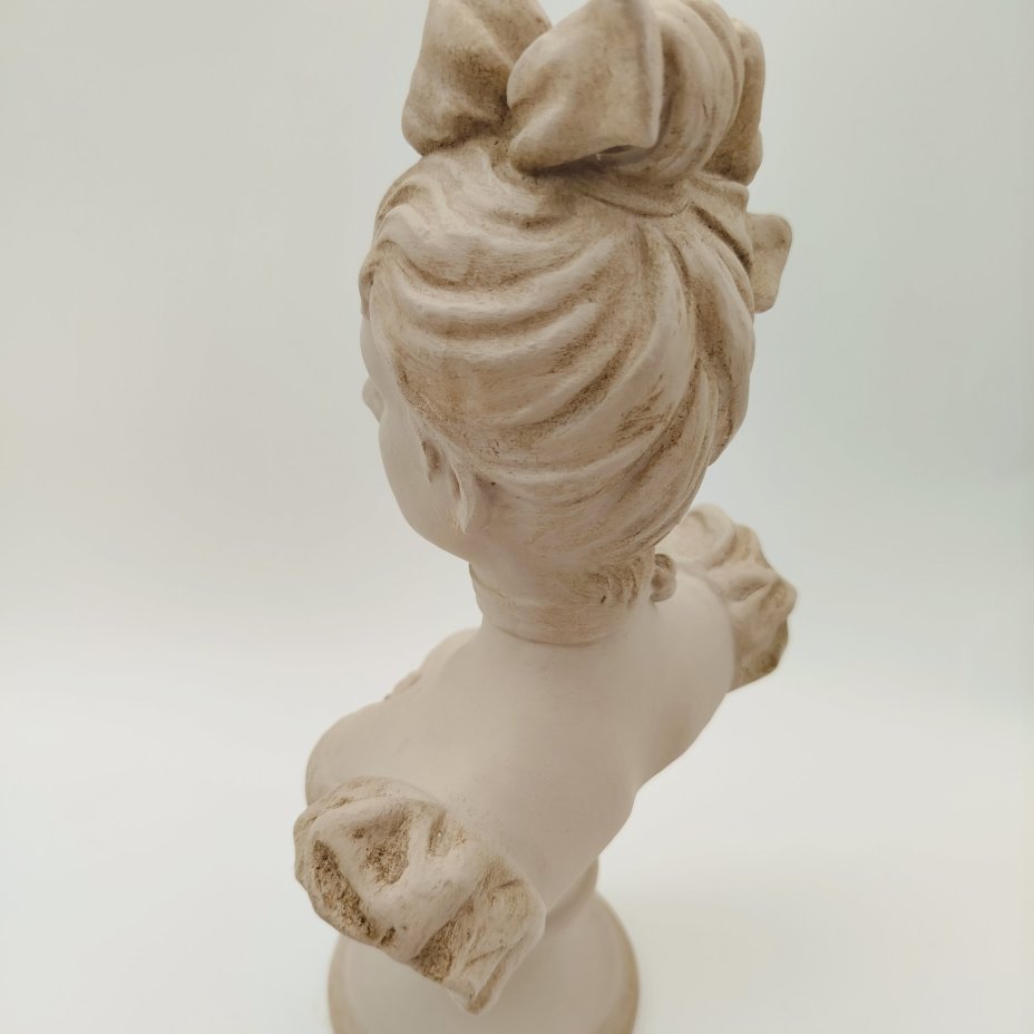 Статуэтка "Женский бюст"