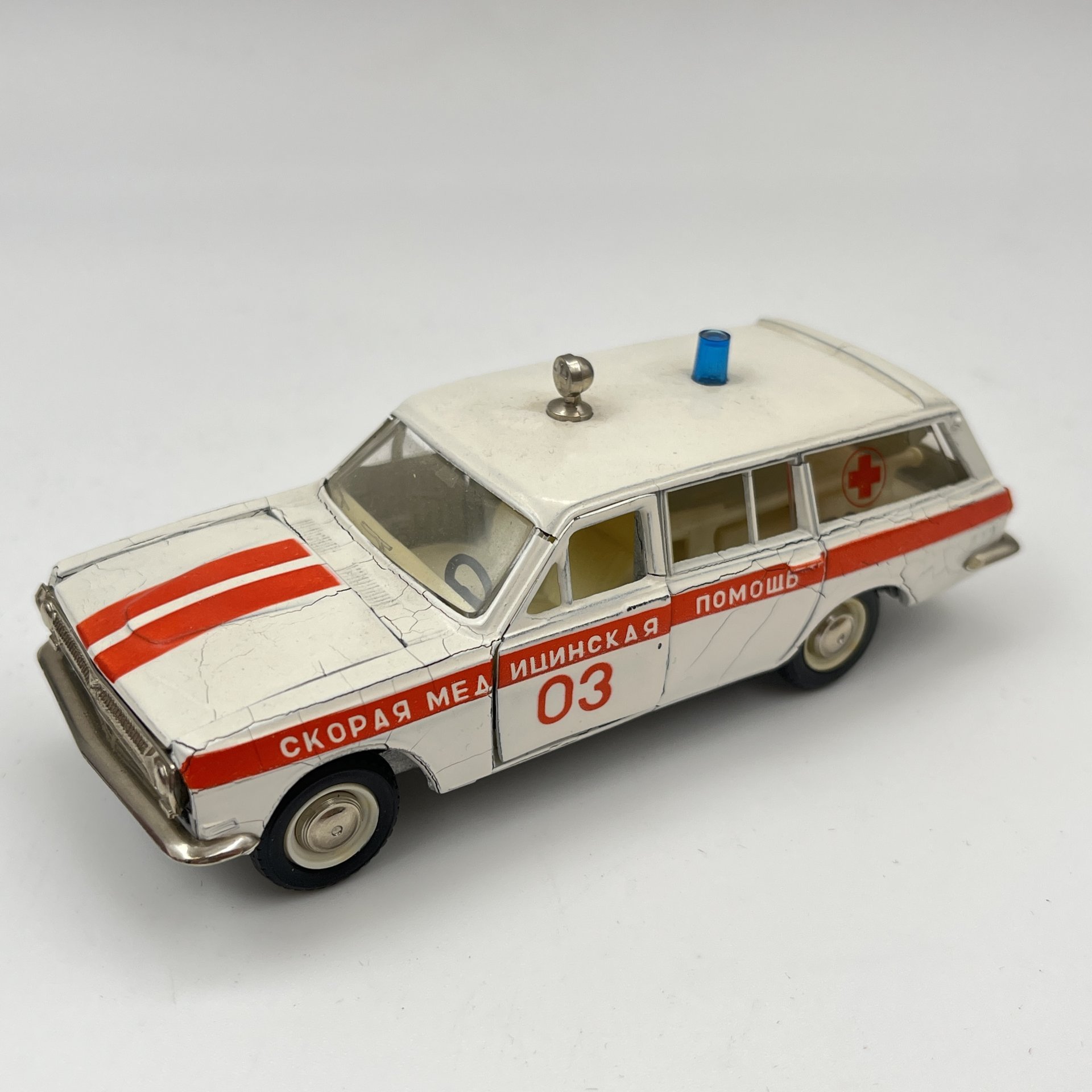 Модель автомобиля "ГАЗ 2402" (Скорая медицинская помощь), металл, пластик, крашение, СССР, 1970-1990 гг.