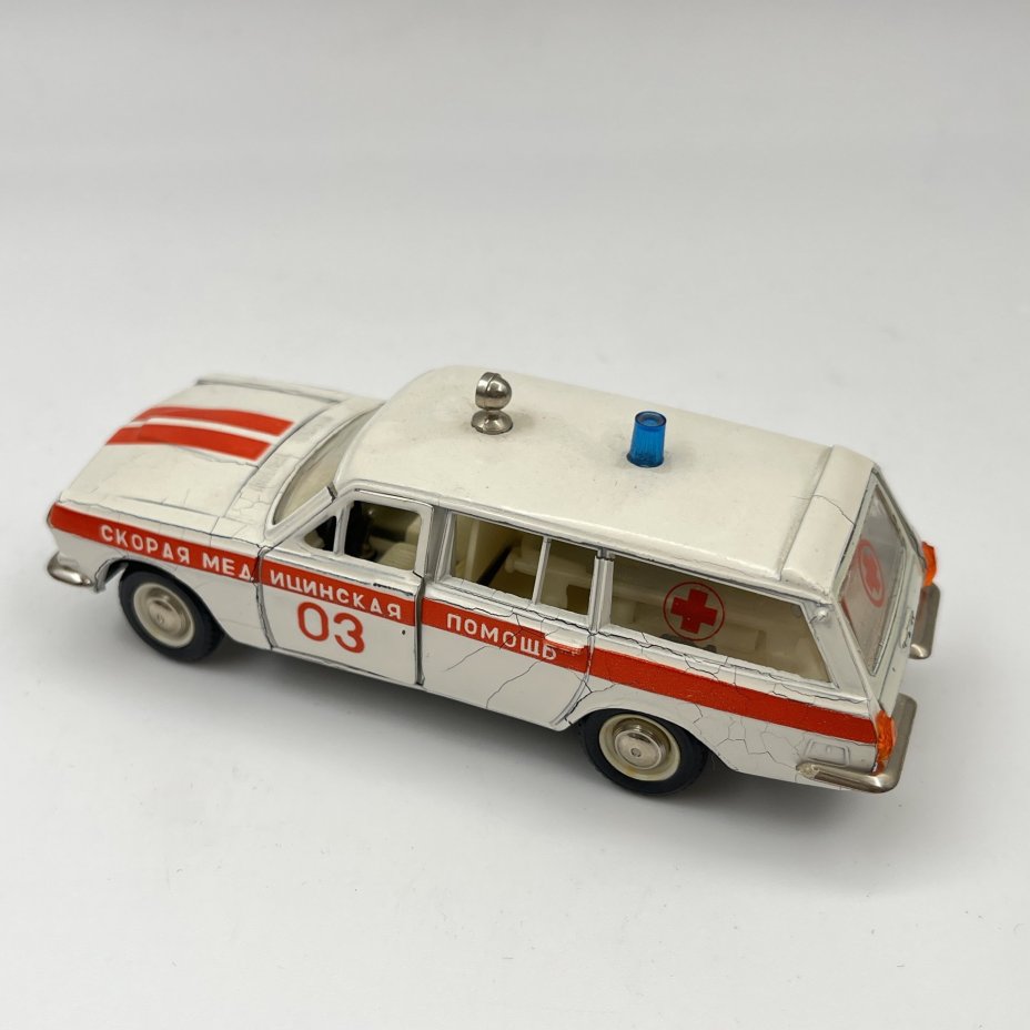 Модель автомобиля "ГАЗ 2402" (Скорая медицинская помощь), металл, пластик, крашение, СССР, 1970-1990 гг.