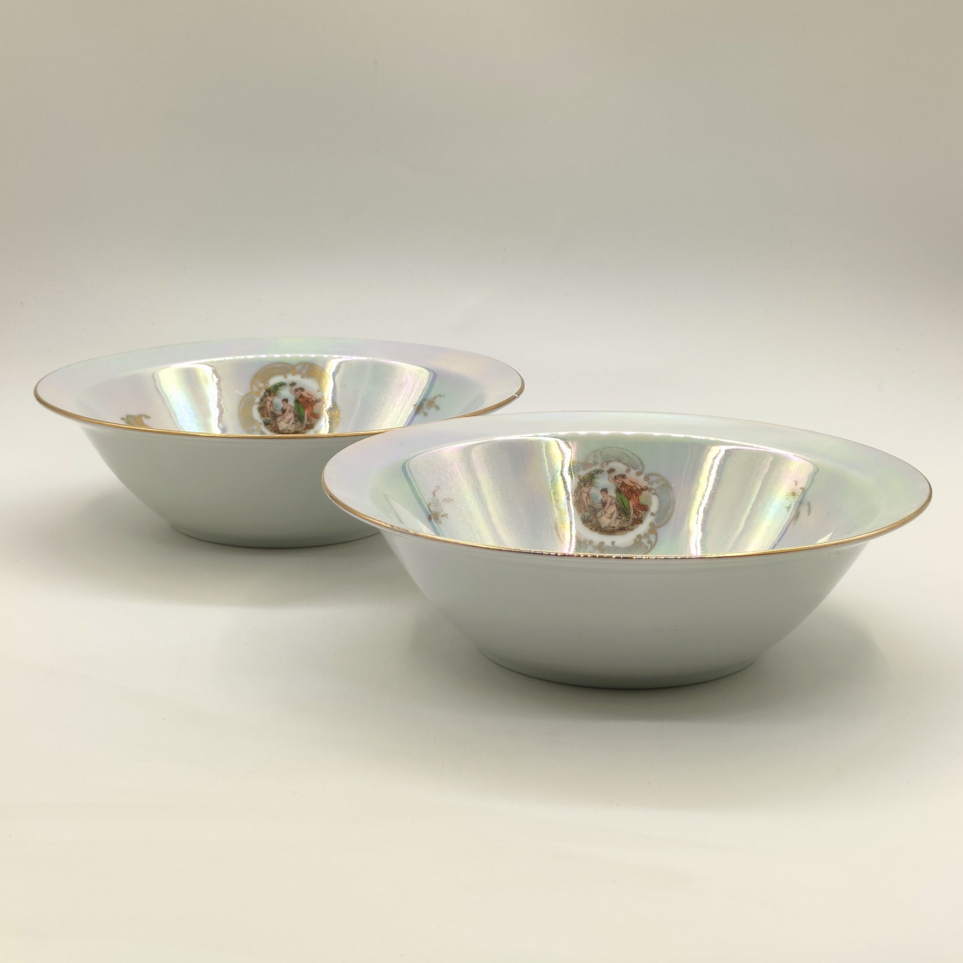 Пара салатников "Мадонна", фарфор, люстр, деколь, золочение, Colditz (Кольдиц), ГДР, 1960-1990 гг.