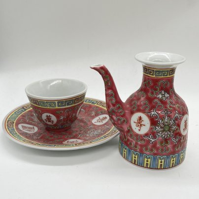Набор для чаепития из чайника, пиалы и блюдца с расписным декором, фарфор, роспись, Китай, 1970-1990 гг.