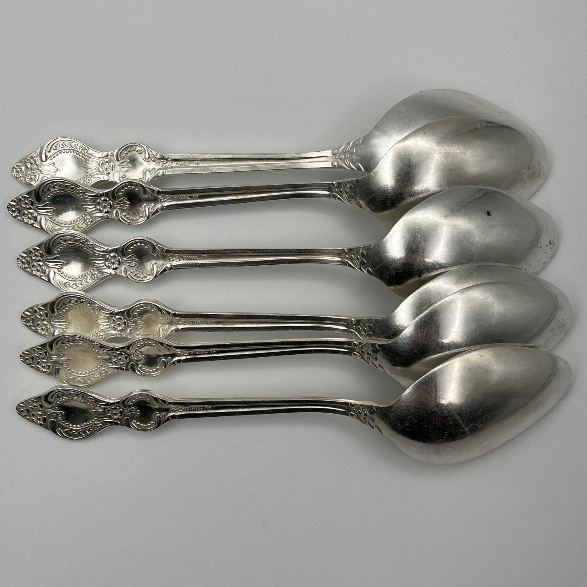 Набор столовых ложек на 6 персон с цветочным декором, мНЦ (медь-никель-цинк), Режевский механический завод (РМ), СССР, 1980-1990 гг.