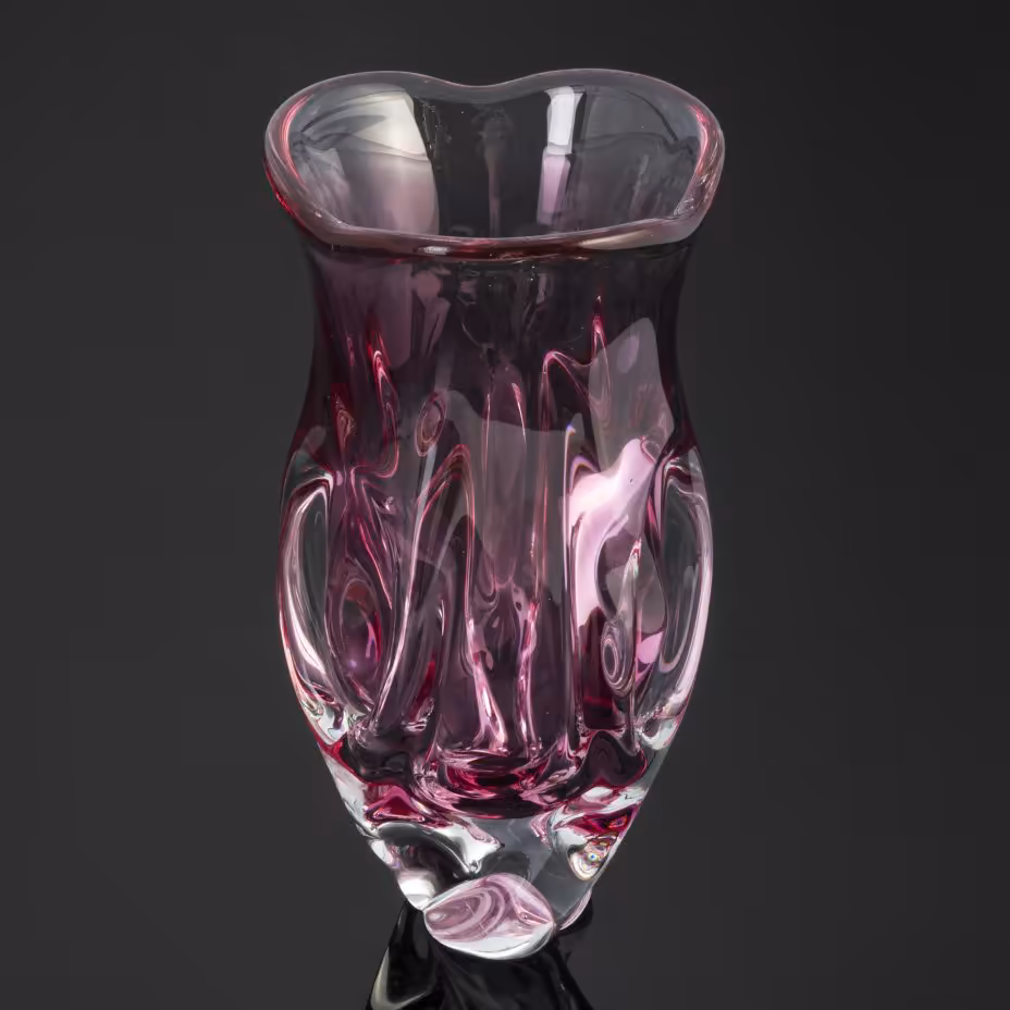 Ваза в форме бутона розы, Хржибский стекольный завод (Chřibská Glass), дизайнер Йозеф Господка (Josef Hospodka)