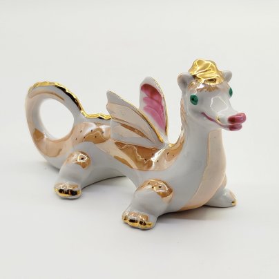 Статуэтка "Дракон" из серии "Восточный календарь", автор А. Д. Бржезицкая