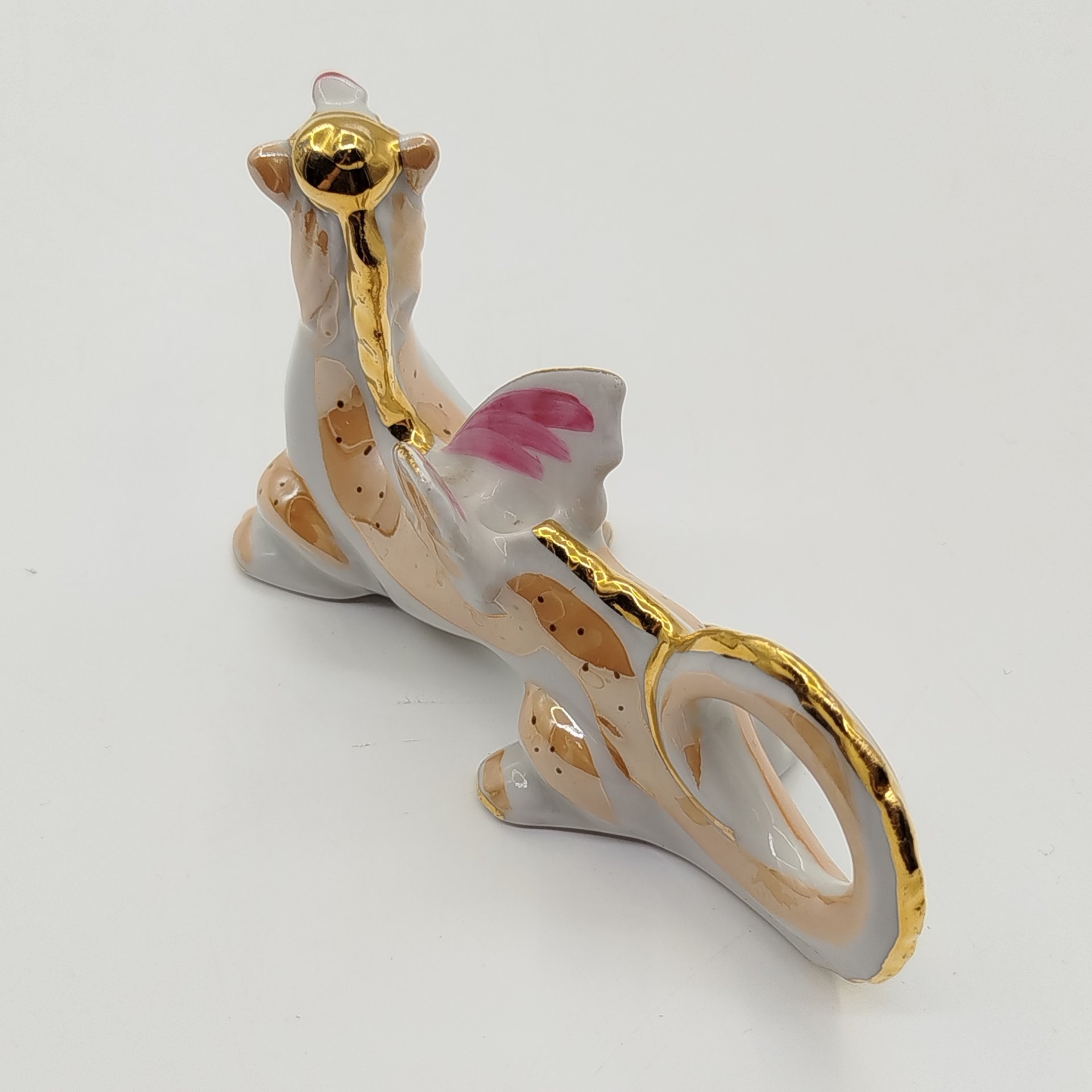 Статуэтка "Дракон" из серии "Восточный календарь", автор А. Д. Бржезицкая