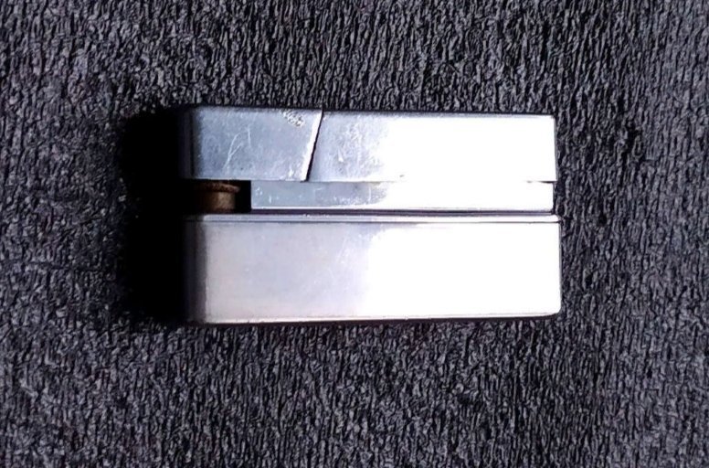 Зажигалка газовая