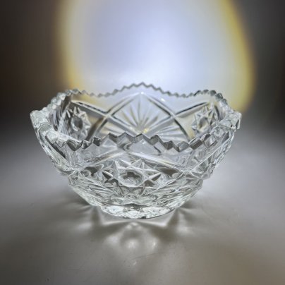 Салатник круглой формы небольшого размера с геометрическим декором, хрусталь, пресс, СССР, 1970-1990 гг.