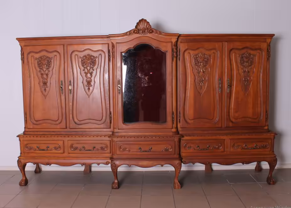 Сервант из массива