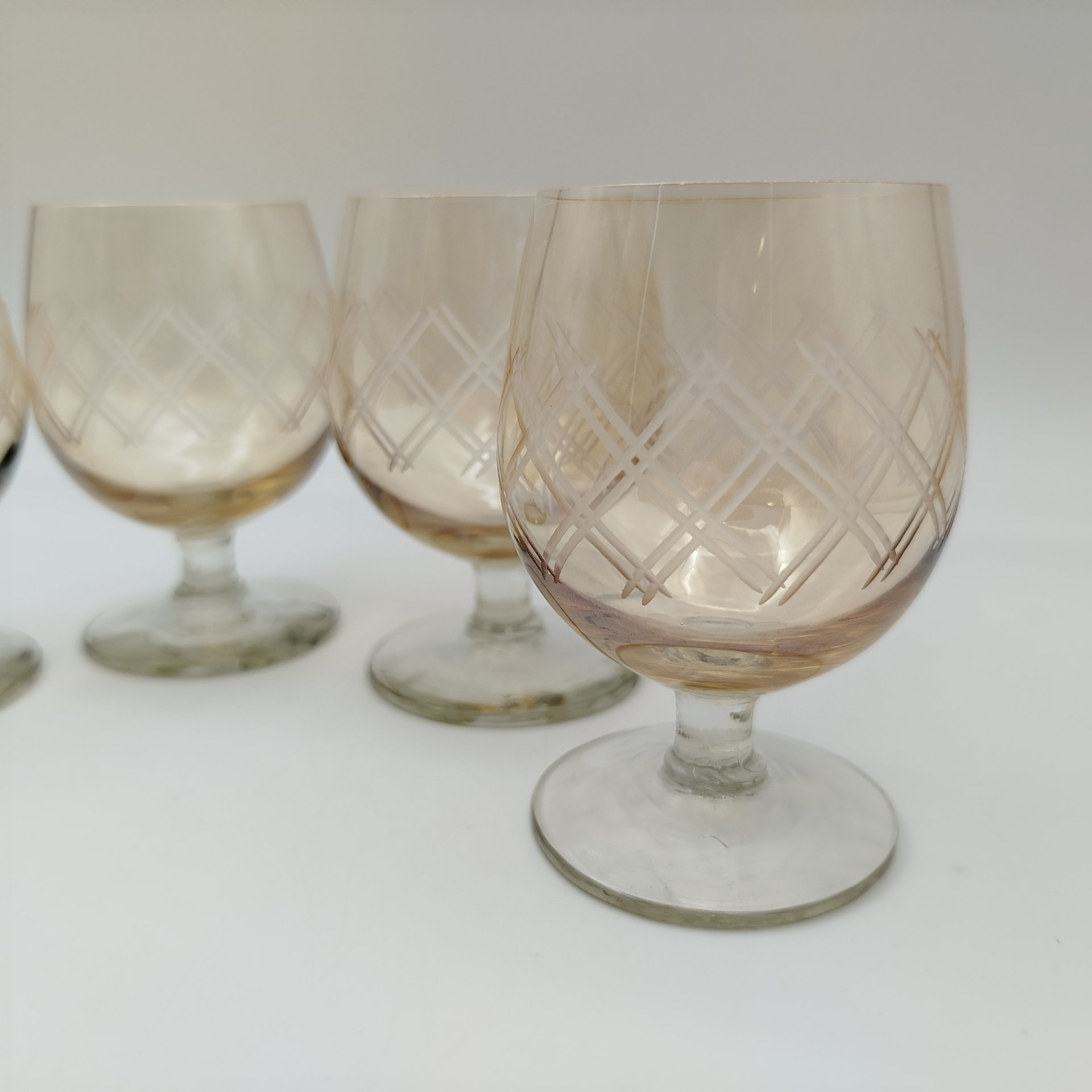 Набор рюмок (бокалов) с резным декором на 4 персоны, хрусталь, алмазная грань, СССР, 1970-1990 гг.