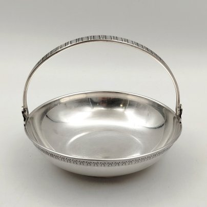 Орешница круглой формы с ручкой, мельхиор (медь-никель), Московский завод ювелирных и металлических изделий (МЮЗ), СССР, 1970-1980 гг.