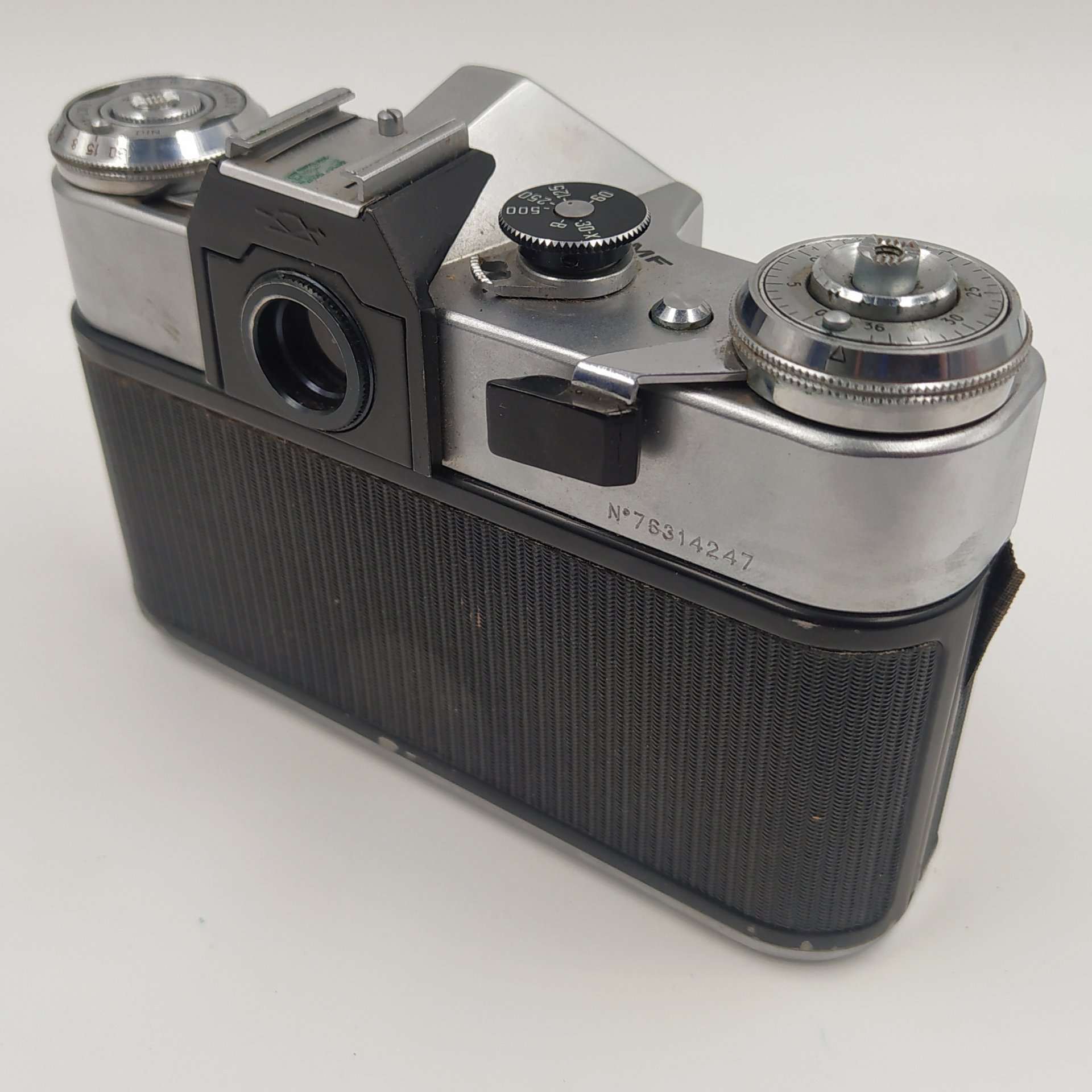 Фотоаппарат "Зенит-Е"  с объективом "Индустар-50-2"в оригинальном кофре, металл, стекло, пластик, кожа, Красногорский механический завод (КМЗ), СССР, 1976 г.