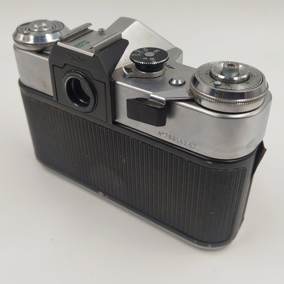 Фотоаппарат "Зенит-Е"  с объективом "Индустар-50-2"в оригинальном кофре, металл, стекло, пластик, кожа, Красногорский механический завод (КМЗ), СССР, 1976 г.