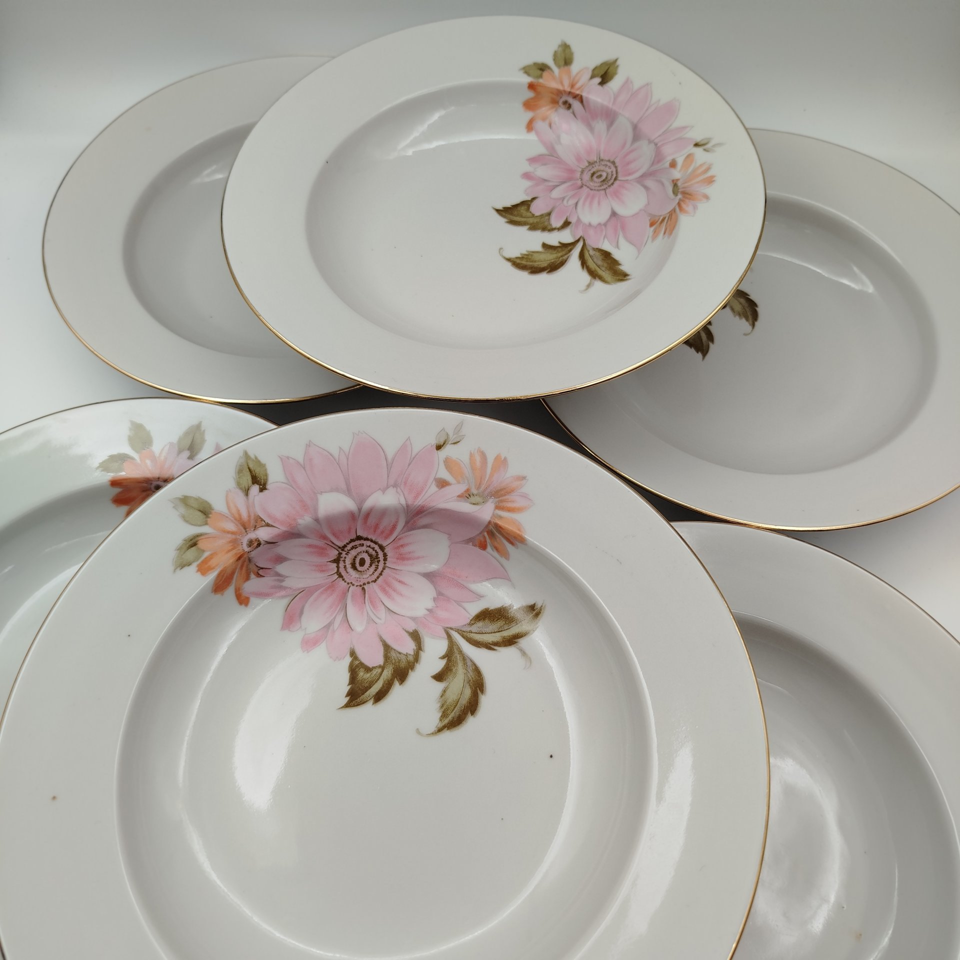 Набор суповых (глубоких) тарелок "Астры" на 6 персон, фарфор, деколь, золочение, Дулевский фарфоровый завод (Дулёво), СССР, 1968-1991 гг.