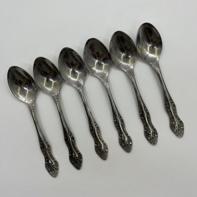 Набор из 6-ти чайных ложек, украшенных растительным декором, нержавеющая сталь, Павловский завод художественных металлоизделий им. С.М. Кирова, СССР, 1970-1990 гг.
