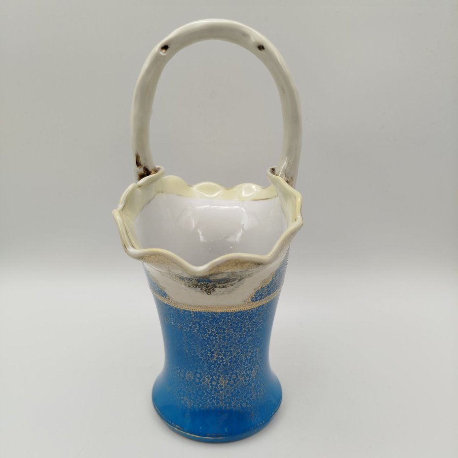 Ваза в форме корзинки, украшенная экзотическим цветочным декором, Noritake