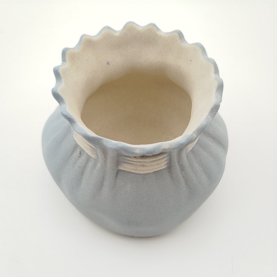 Ваза миниатюрная в виде мешочка с белым бантом