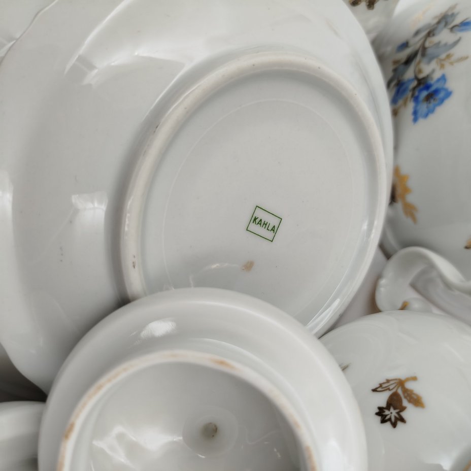 Сервиз чайный с декором в виде синих цветов на 5 персон (14 предметов), фарфор, деколь, золочение, Kahla, Германия, 1937-1952 гг.