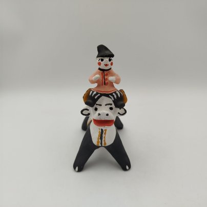 Игрушка корова с пастухом, Каргопольская игрушка