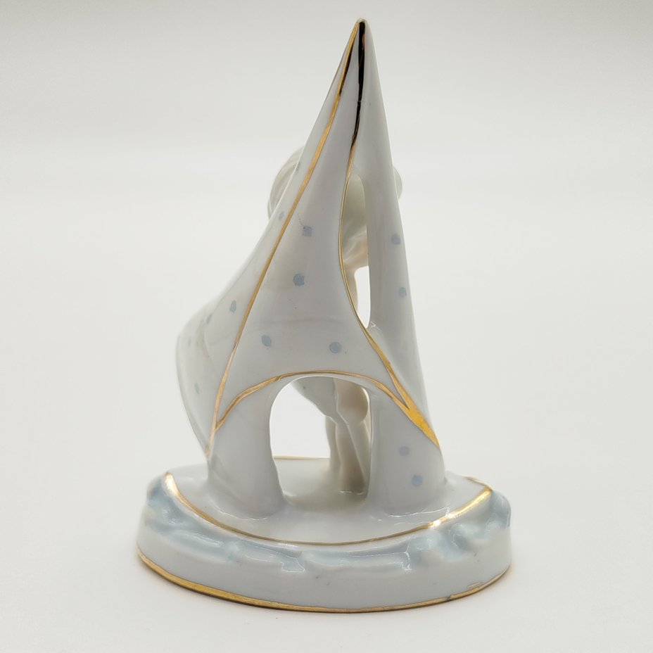 Статуэтка "Малыш-сёрфингист"