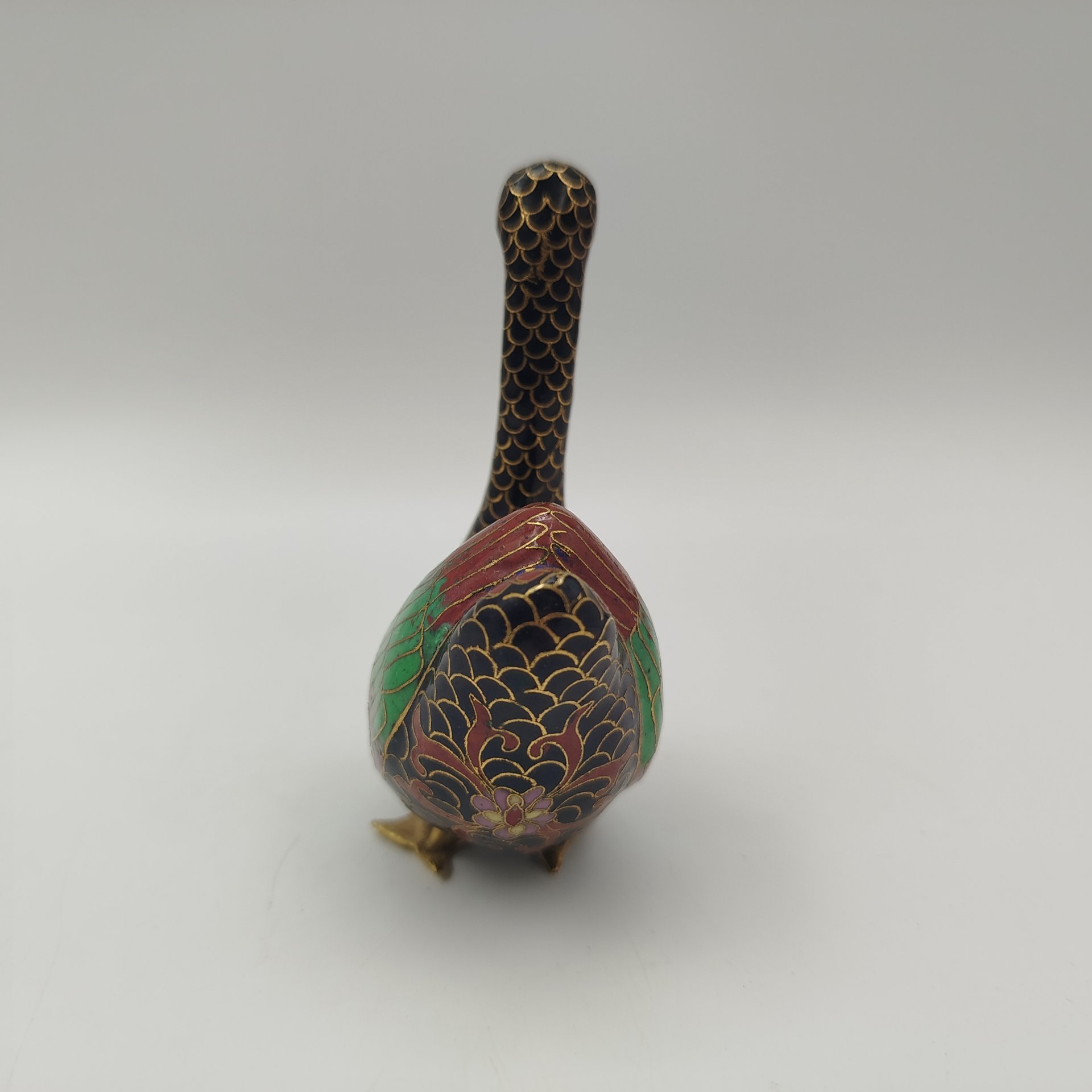 Статуэтка "Лебедь", выполненная в технике клуазоне, латунь, эмали, Китай, 1970-2000 гг.