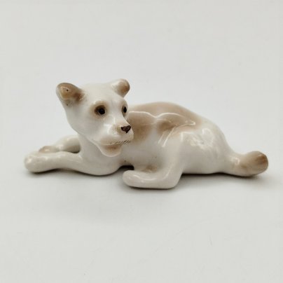 Статуэтка миниатюрная "Дворняжка", скульптор Н.Е. Муратов, фарфор, Ленинградский фарфоровый завод (ЛФЗ), СССР, 1970-1980 гг.