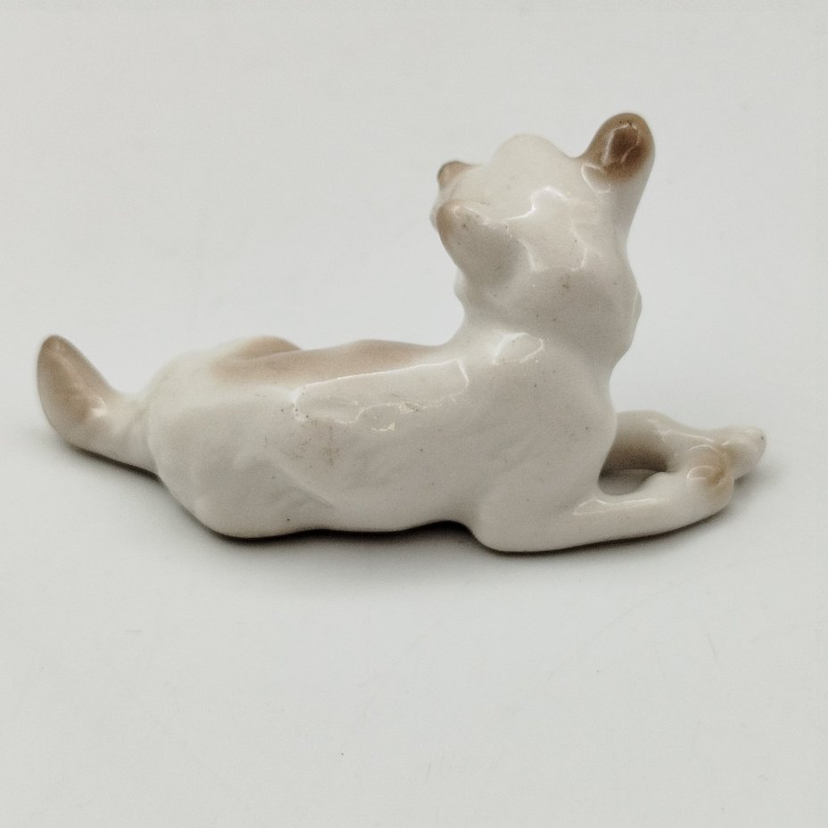 Статуэтка миниатюрная "Дворняжка", скульптор Н.Е. Муратов, фарфор, Ленинградский фарфоровый завод (ЛФЗ), СССР, 1970-1980 гг.
