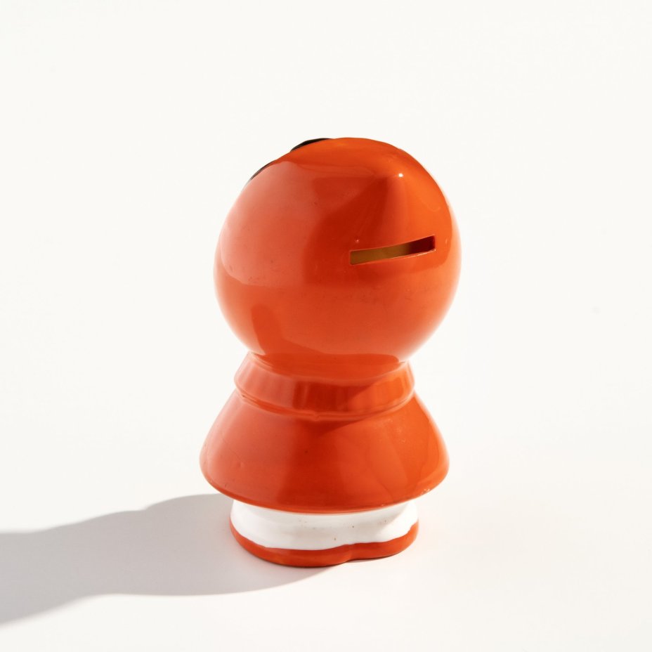 Копилка "Девочка с корзинкой", фарфор, роспись, Китай, 2000-2020 гг.
