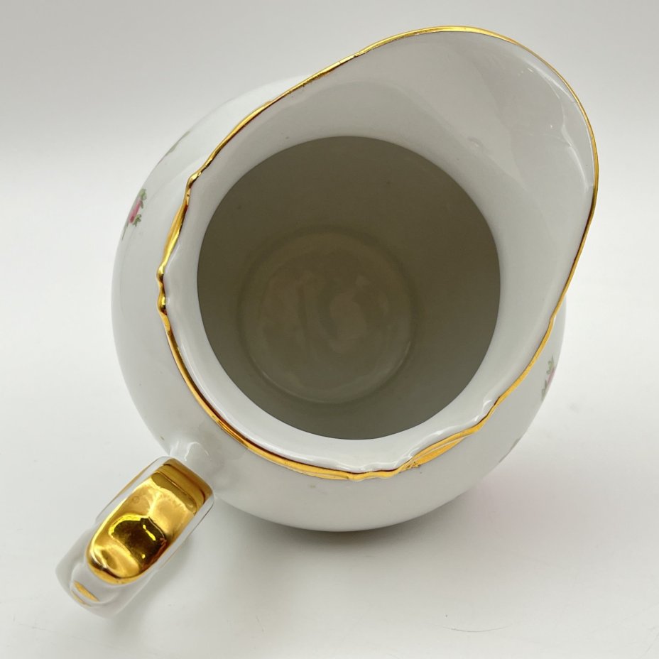 Молочник, украшенный изображением розы, фарфор, деколь, золочение, Kahla, ГДР, 1968-1987 гг.