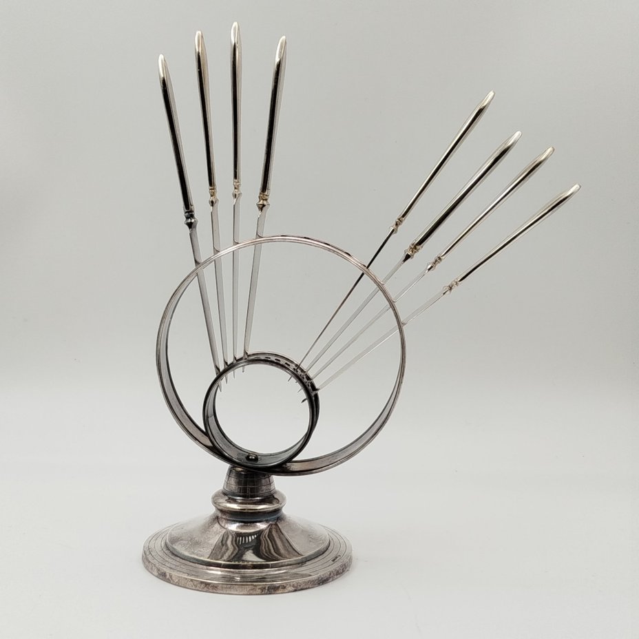 Набор из 8 ножей для фруктов на круглой  подставке