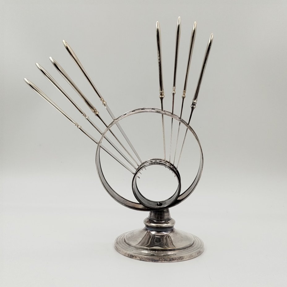 Набор из 8 ножей для фруктов на круглой  подставке